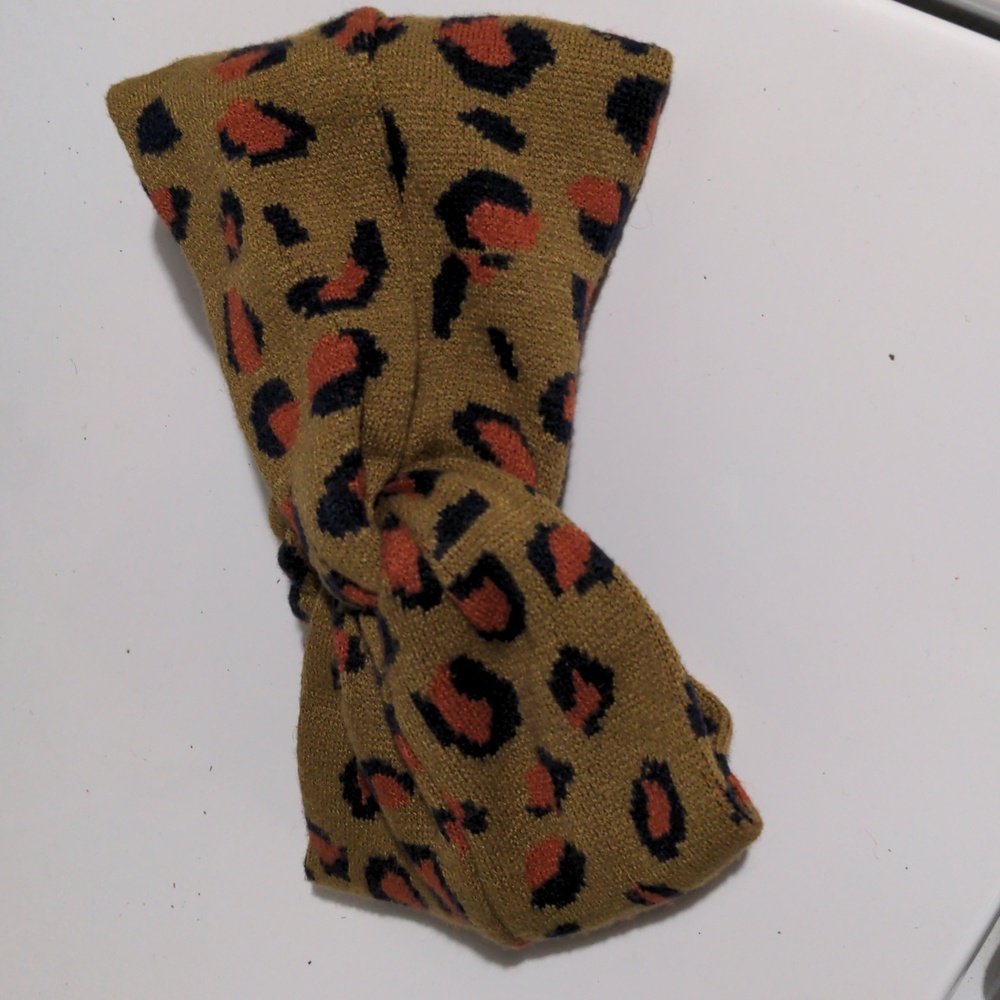 Anthropologie winter headband leopard knit